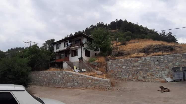 <p>Tahliye kararının alınmasında vatandaşların can güvenliğinin ön planda tutulduğu vurgulandı.</p>

<p><strong>KAYNAK: İHA</strong></p>
