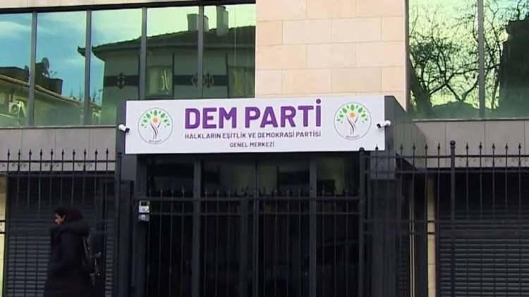 <p>Bu ziyaretin ana gündeminin ise kongre süreci ve yapılacak yapısal değişiklikler olacağı belirtiliyor.</p>