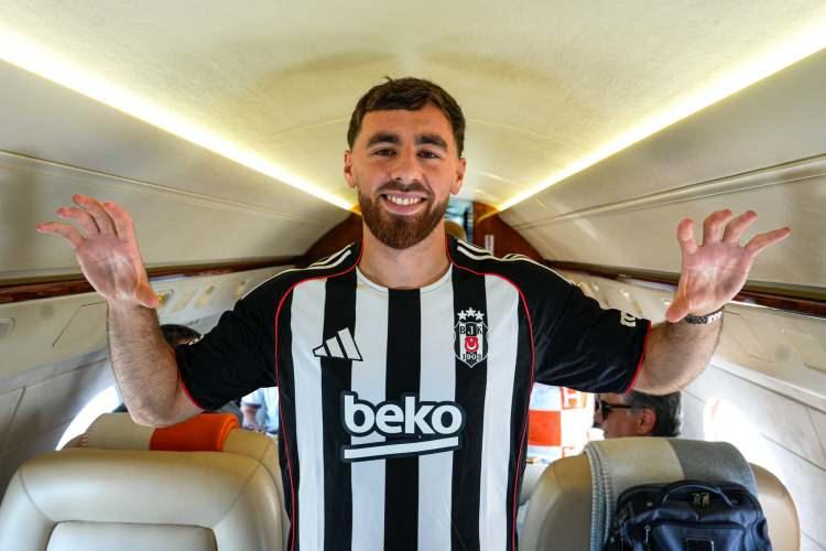 <p>2- Orkun Kökçü | Beşiktaş<br />
<br />
Toplam ödenen bonservis: 54.7 Milyon Euro</p>