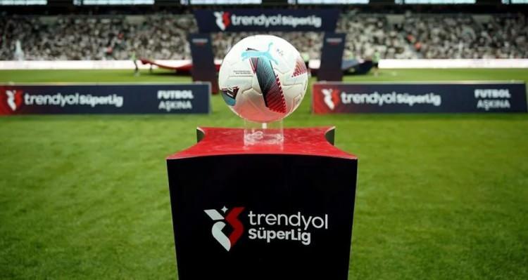 <p><strong>SÜPER LİG'İN EN PAHALI TRANSFERİ OLDU</strong></p>