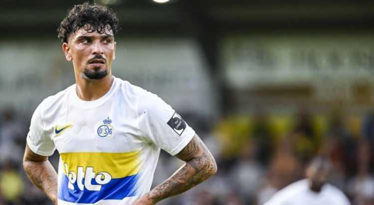 <p>Trabzonspor, Al-Qadsiah forması giyen Cameron Puertas'ı kiralık olarak kadrosuna katmak üzere.<br />
<br />
(FANATİK)</p>
