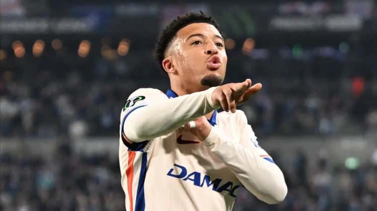 <p>Juventus, Beşiktaş'ın da gündeminde olan Jadon Sancho ile her konuda anlaşma sağladı.<br />
<br />
(TAKVİM)</p>