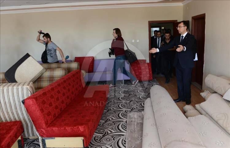 <p> Kitabın örgütsel değerler, zaman planlaması ve dil eğitimi gibi konularda rehberlik ettiği ve daha sonra güvenlik gerekçesiyle örgüt tarafından toplatıldığı bilgisi paylaşıldı.</p>
