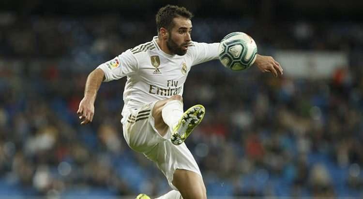 <p>Sağ bek transferi için hummalı bir çalışma içine giren Fenerbahçe'nin, Real Madrid'in yıldızı Daniel Carvajal için nabız yokladığı ortaya çıktı.<br />
<br />
(FOTOMAÇ)</p>