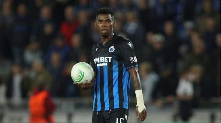 <p>Jose Mourinho, orta sahadaki alternatifler arasına yeni bir yenetek ekledi.<br />
<br />
Club Brugge'ün 23 yaşındaki savaççısı Raphael Onyedika, transfer listesine dahil oldu.<br />
<br />
Bonservis maliyeti 15 milyon Euro.<br />
<br />
 (FANATİK)</p>
