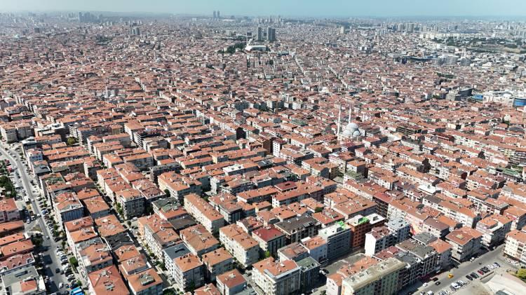 <p>Aynı zamanda ilçe 500 m'de acil toplanma alanlarına erişim oranında en düşüğü seçildi.</p>
