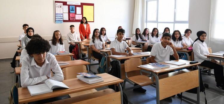 <p>Sınava katılım oranı ise yüzde 95,27 olarak gerçekleşti. Geçen yıl tam puan alanların sayısı mahkeme kararıyla revize edilerek 413'e yükselmişti. Böylece 1 yıl içinde yüzde 74'ük bir artış yaşandı.</p>
