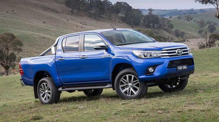<p><span style="color:#B22222"><strong>TOYOTA HILUX</strong></span></p>
<p> </p>
<p><strong>Başlangıç paketi mevcut fiyatı</strong> 2 milyon 114 bin lira,</p>
<p> </p>
<p><span style="color:#B22222"><strong>Yüzde 50 ÖTV'li hali </strong></span>3 milyon 49 bin 38 lira,</p>
<p> </p>
<p><strong>Tam donanımlı modeli mevcut fiyatı </strong>3 milyon 34 bin lira,</p>
<p> </p>
<p><span style="color:#B22222"><strong>Yüzde 50 ÖTV'li hali</strong></span> 4 milyon 375 bin 959 lira.</p>