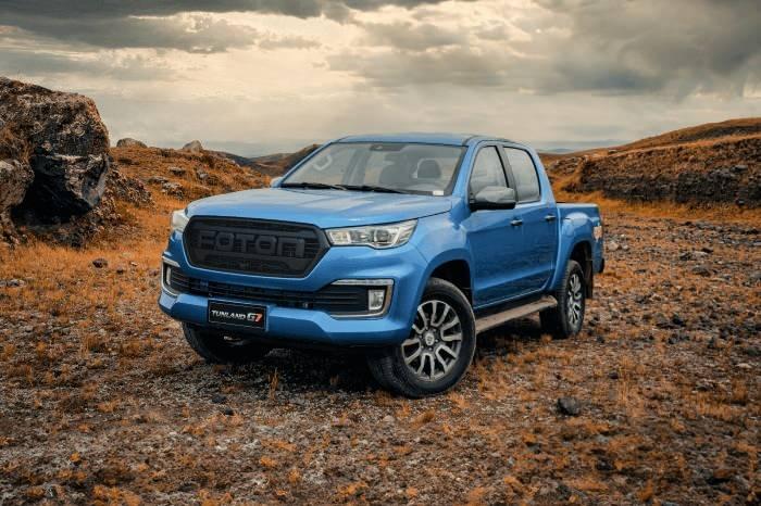 <p><span style="color:#B22222"><strong>OTOKAR FOTON TUNDLAND</strong></span></p>
<p> </p>
<p><strong>Başlangıç paketi mevcut fiyatı </strong>1 milyon 688 bin 544 lira,</p>
<p> </p>
<p><span style="color:#B22222"><strong>Yüzde 50 ÖTV'li hali </strong></span>2 milyon 435 bin 400 lira,</p>
<p> </p>
<p><strong>Tam donanımlı modeli mevcut fiyatı</strong> 2 milyon 24 bin 880 lira,</p>
<p> </p>
<p><span style="color:#B22222"><strong>Yüzde 50 ÖTV'li hali</strong></span> 2 milyon 920 bin 500 lira.</p>