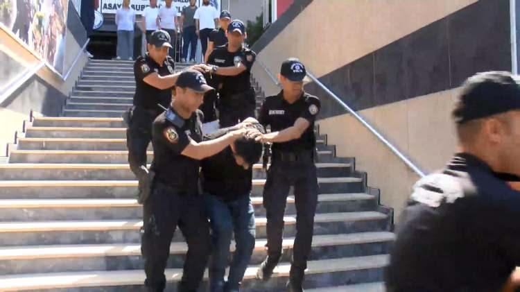 <p><span style="color:#A52A2A"><strong>KARDEŞİ FETÖ SORUÇTURMASINDAN GÖREVDEN ALINMIŞ </strong></span></p>
<p> </p>