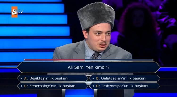 <p><span style="color:#000000"><strong>"Ben açıkçası bu sorunun cevabını bilmiyorum. Çünkü futbolla zerre kadar alakam yok." diyen yarışmacı, telefon joker hakkını kullanma kararı aldı.</strong></span></p>