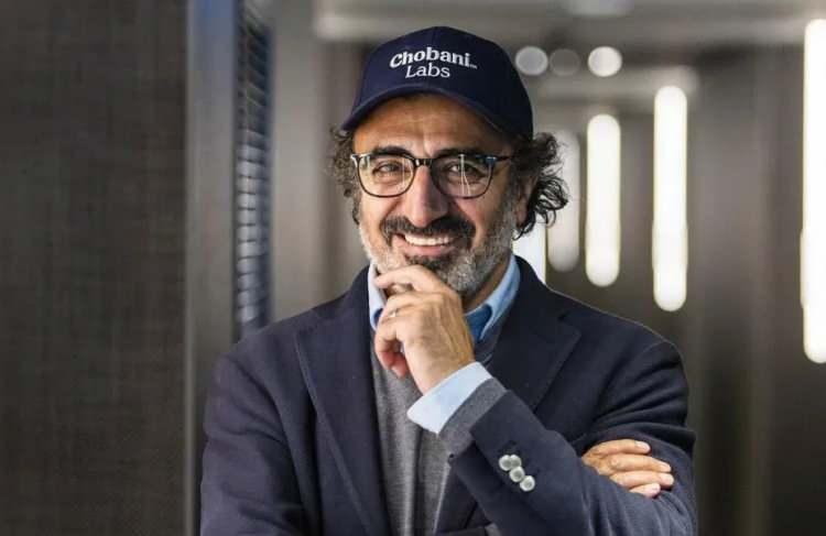 <p><span style="color:#B22222"><strong>HAMDİ ULUKAYA</strong></span></p>
<p> </p>
<p>Servet kaynağı: Chobani Yoghurt</p>
<p>Doğum Yeri: Erzincan</p>