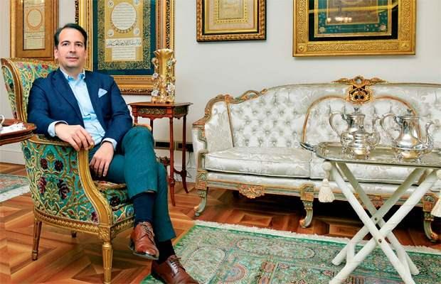 <p><span style="color:#B22222"><strong>AHMET ÖZOKUR</strong></span></p>

<p> </p>

<p>Servet kaynağı: Yıldız Holding</p>

<p>Doğum Yeri: İstanbul</p>
