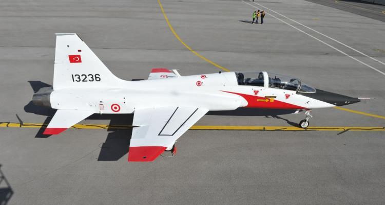 <p><span style="color:#B22222"><strong>T-38 Talon:</strong></span></p>

<p> </p>

<p> </p>

<p>Jet eğitim uçağı (ABD'den alınmış)</p>

<p> </p>
