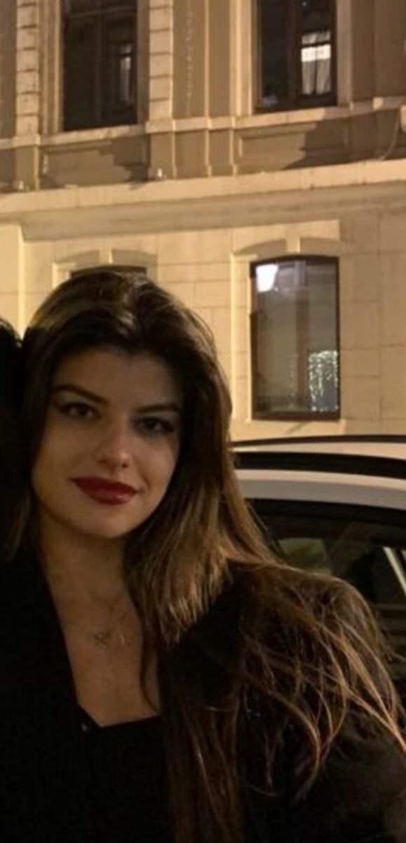 <p>İstanbul'da hemşirelik bölümünde öğrenci olan 22 yaşındaki Ayşe Tokyaz'dan haber alamayan ikiz kardeşi Esra Tokyaz, kardeşi için kayıp başvurusunda bulundu. </p>
