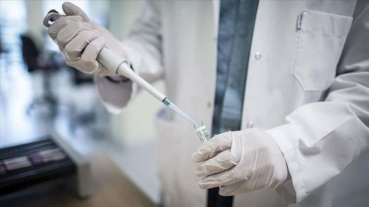 <p>Baş yazar olan Stanford Üniversitesi epidemiyoloğu John P. A. Ioannidis, bu tahminlerin, aşıların ilk yıl içinde 20 milyon hayat kurtardığını iddia eden ilk araştırmalardan çok daha düşük olduğunu söyledi.</p>
<p> </p>