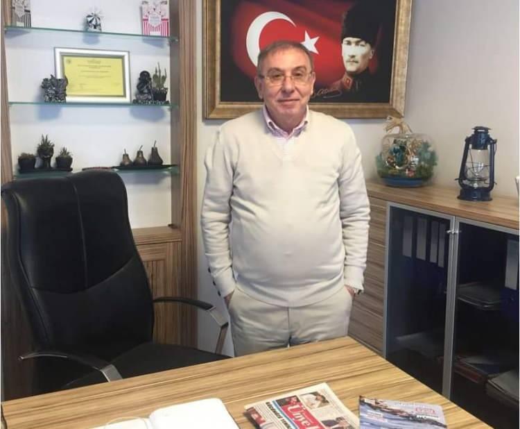 <p>SİLAHLA BİRLİKTE YAKALANDI</p>
<p>Bayraktar, olay yerine gelen sağlık ekiplerinin ilk müdahalesinin ardından kaldırıldığı hastanede hayatını kaybetti. Olayın ardından yaya olarak kaçan şüpheli Mustafa Gölbaşı, İstanbul Emniyet Müdürlüğü ekiplerince yürütülen çalışmalar sonucu aynı gün silahla birlikte yakalanarak gözaltına alındı.</p>