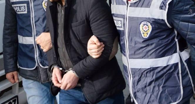 <p><span style="color:#A52A2A"><strong>GÖZALTINA ALINDI</strong></span></p>
<p>Elif G.’nin hayati tehlikesi olduğu öğrenilirken, Ramazan G., ise Tavas Devlet Hastanesi'ndeki müdahalesinin ardından gözaltına alındı.</p>