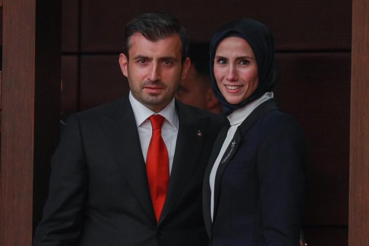 <p>T3 Vakfı Mütevelli Heyeti Başkanı Selçuk Bayraktar, öncüsü olduğu yerli ve milli sosyal medya platformu Next Teknofest Sosyal'in açıldığını duyurdu.</p>
