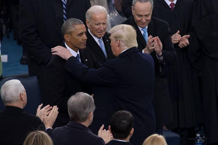 <p>Ulusal İstihbarat eski Başkanı Tulsi Gabbard, cuma günü yayımladığı çarpıcı raporla Obama ve 2016’daki ulusal güvenlik kabinesi üyelerini hedef aldı. Gabbard, Rusya’nın ABD seçimlerine müdahale ettiği yönündeki iddiaların asılsız olduğunu savunarak, bu isimlerin yıllar öncesinden Trump’a karşı bir "darbe planının" altyapısını kurduklarını öne sürdü. Üstelik bu kişileri Adalet Bakanlığı'na sevk edeceğini açıkladı.</p>