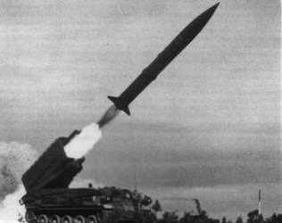 <p>Fransa'nın ilk gerçek operasyon füzesi olan balistik füze S2, ilk kez 1966 yılında geliştirilmeye başlanan füze 1971 yılında kullanıma alındı. </p>

<p>Menzil: 300-350 km</p>
