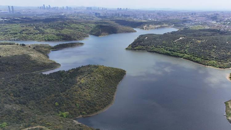 <p><span style="color:#B22222"><strong>BARAJLARIN ORANI DÜŞÜYOR </strong></span></p>
<p> </p>
<p>İstanbul'da son günlerde etkili olan sıcak hava nedeniyle İstanbul'a su sağlayan barajlarında doluluk oranının düştüğü belirtildi. </p>
<p> </p>