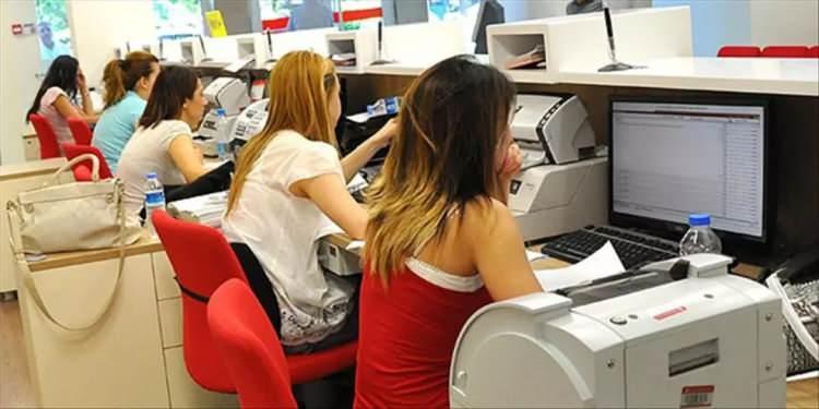 <p><strong>5- Yarım zamanlı çalışma gün ve saatleri nasıl olacak?</strong></p>
<p> </p>
<p>Haftalık çalışma günü 3 günden az olmayacak. Günlük 3 saatten az veya 8 saatten fazla çalışılamayacak. Günlük çalışma saatleri günlere göre farklı olarak belirlenebileceği gibi günlük çalışma süresi eşit olarak da belirlenebilecektir.</p>