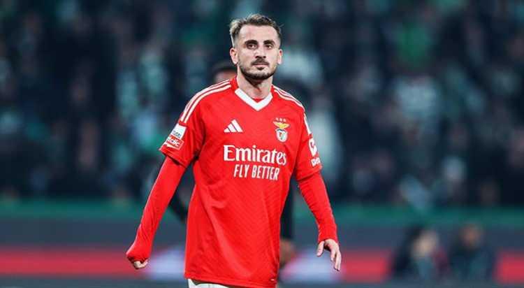 <p>Siyah-beyazlılar, daha önce Fenerbahçe'yi reddeden yıldız futbolcu için Benfica ile temaslarını hızlandırdı.</p>
