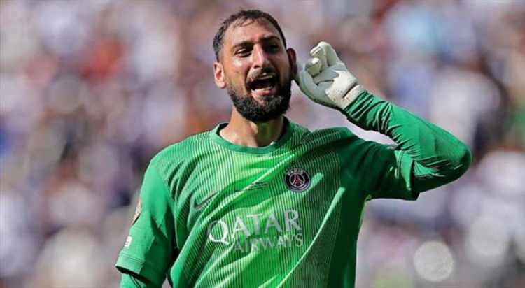 <p>Ederson'da büyük bir mesafe kaydeden Galatasaray, PSG'nin 1 numarası Donnarumma'nın durumunu sordu.<br />
<br />
(FOTOMAÇ)</p>