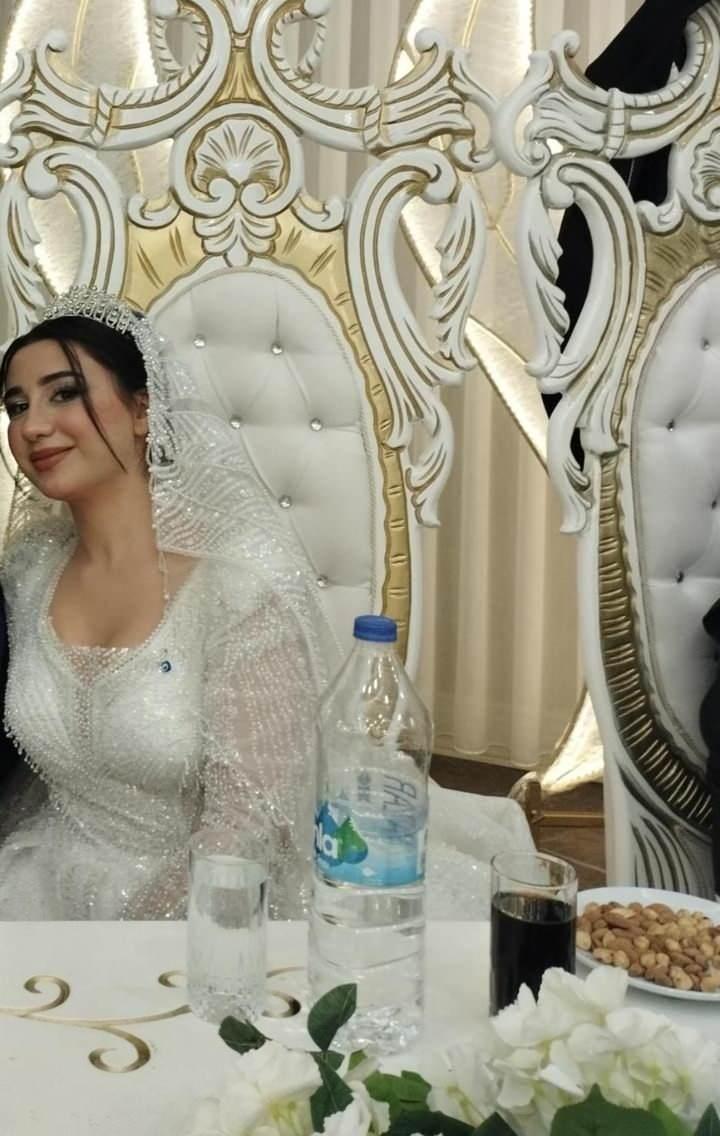 <p>Alkaş kanlar içerisinde yığılırken, C.A. kaçtı. İlayda Alkaş hastanede hayatını kaybetti, şüpheliyi yakalama çalışmaları sürüyor. </p>