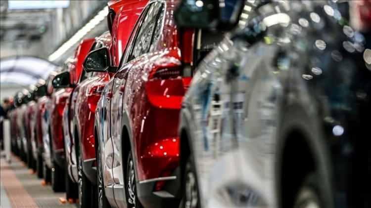 <p><strong>MOTOR HACMİ EŞİĞİ DE YÜKSELTİLDİ</strong></p>

<p><br />
<br />
Motor hacmi eşiği ÖTV'de 1300 cc ve altıyken 1400 cc ve altı olarak değiştirildi.</p>

<p><br />
<br />
<strong>PICK-UP'LARDA ÖTV YÜZDE 50 OLDU</strong><br />
<br />
Pick-Up tarzı araçlarda ÖTV oranı yüzde 4'ten yüzde 50'ye yükseldi.</p>
