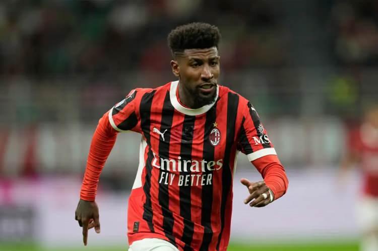<p>Beşiktaş yönetimi, sağ bek transferini kısa sürede tamamlamak istiyor.<br />
<br />
Siyah beyazlıların, Milan forması giyen Emerson Royal için satın alma opsiyonlu kiralık teklif yaptığı öne sürüldü.<br />
<br />
(FOTOMAÇ)</p>
