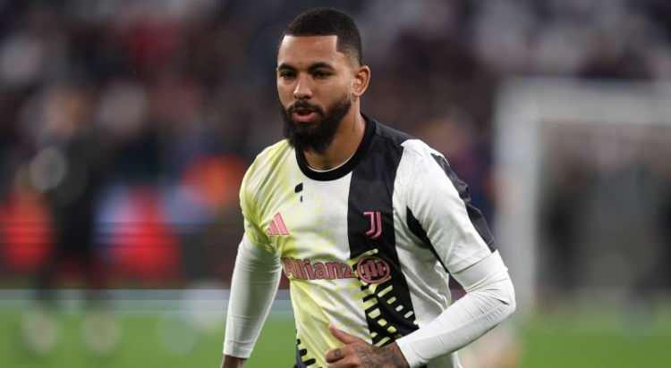 <p>Fenerbahçe, Juventus'un yeni sezonda kadrosunda düşünmediği Douglas Luiz için pazartesi gününden itibaren düğmeye basıyor. 27 yaşındaki orta saha için resmi teklif yapılacak.<br />
<br />
(FOTOMAÇ)</p>
