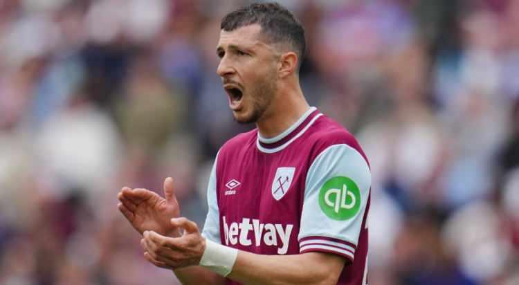 <p>Beşiktaş, Premier League'de West Ham forması giyen Arjantinli yıldız Guido Rodriguez için girişimlere başladı.<br />
<br />
(FOTOMAÇ)</p>
