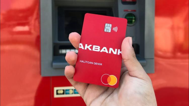 <p><strong><span style="color:#B22222">7)  AKBANK </span> |  17.500 TL</strong></p>

<p> </p>

<p>Akbank <strong>"​​​​​​​​​​​​​​​​​​​​​​​​​​​​​​​​​​​​​​​​​​​​​​​​​SGK emekli maaşını taşıyana 17.500TL’ye varan ödül fırsatı. 15.000TL’ye varan promosyona ek 2.500TL chip-para​"</strong> açıklaması ile emeklilere 17.500 TL'ye varan promosyon vadediyor.</p>
