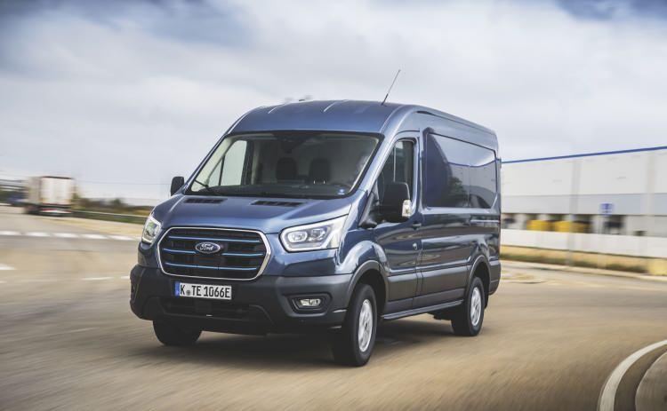 <p><span style="color:#B22222"><strong>11) FORD TRANSİT</strong></span></p>
