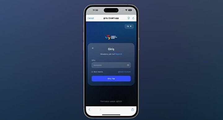 <p>Bayraktar, yerli sosyal medya uygulaması NEXT Sosyal'i tanıttı.</p>

<p>Bayraktar, X hesabından yaptığı paylaşımda, platformun TEKNOFEST girişimcisi gençler tarafından geliştirildiğini belirterek, açık kaynak Mastodon temelli platformun beta sürümüyle yayında olduğunu kaydetti.</p>

<p> NEXT Sosyal, kısa sürede en çok indirilen uygulamalar arasına girdi.</p>

<p>Ailece TEKNOFEST Sosyal'de olduklarını aktaran Bayraktar, <em><strong>"TEKNOFEST ruhunun buluşma noktasına bütün gönüllülerimizi ve yarışmacılarımızı bekliyoruz."</strong></em> ifadesini kullandı.</p>

<p>"Sosyal Ağ" kategorisinde yer alan ücretsiz uygulamalar listesinde yerli sosyal ağ NEXT Teknofest Sosyal, son dönemde en çok indirilen ücretsiz uygulama oldu.</p>
