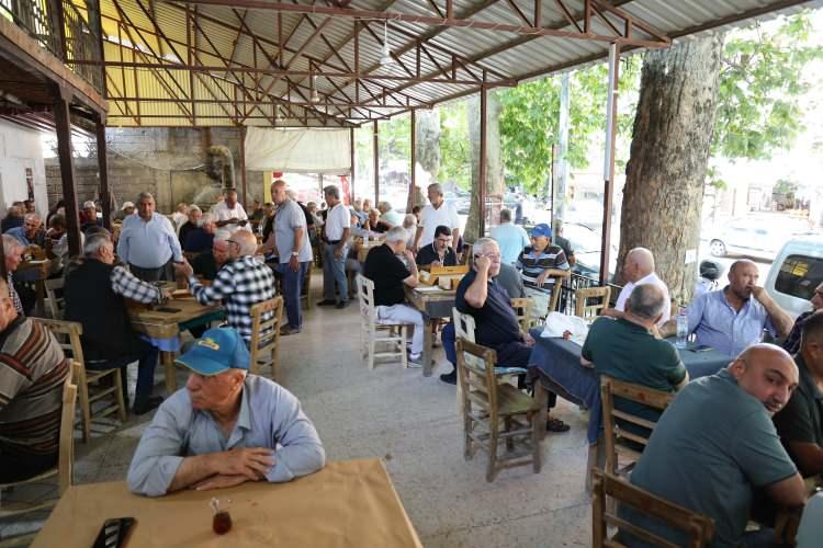 <p>Ancak nem ile birlikte hissedilen sıcaklık 52 dereceye ulaştı. </p>