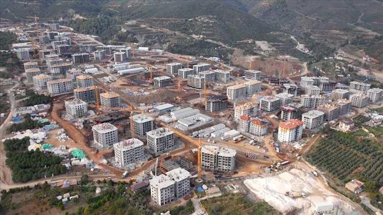 <p>46-HATAY</p>

<p>207.748</p>
