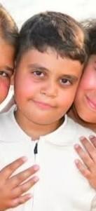 <p>Tedavi altına alınan yaralılardan 7 yaşındaki Emirhan Atak, yapılan tüm müdahalelere rağmen kurtarılamadı. </p>
