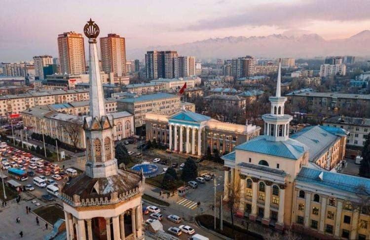 <p><span style="color:#B22222"><strong>6)  KIRGIZİSTAN</strong></span></p>
