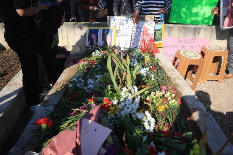 <p>İstanbul'da hemşirelik bölümünde öğrenci olan 22 yaşındaki Ayşe Tokyaz'dan haber alamayan ikiz kardeşi Esra Tokyaz, kardeşi için kayıp başvurusunda bulunup kardeşinin sevgilisi C.K.'dan şüphelenmişti. Tokyaz'ın ısrarcı arayışı sonrası genç kadının cansız bedeni parçalanmış halde valiz içerisinde bulunmuştu. </p>
