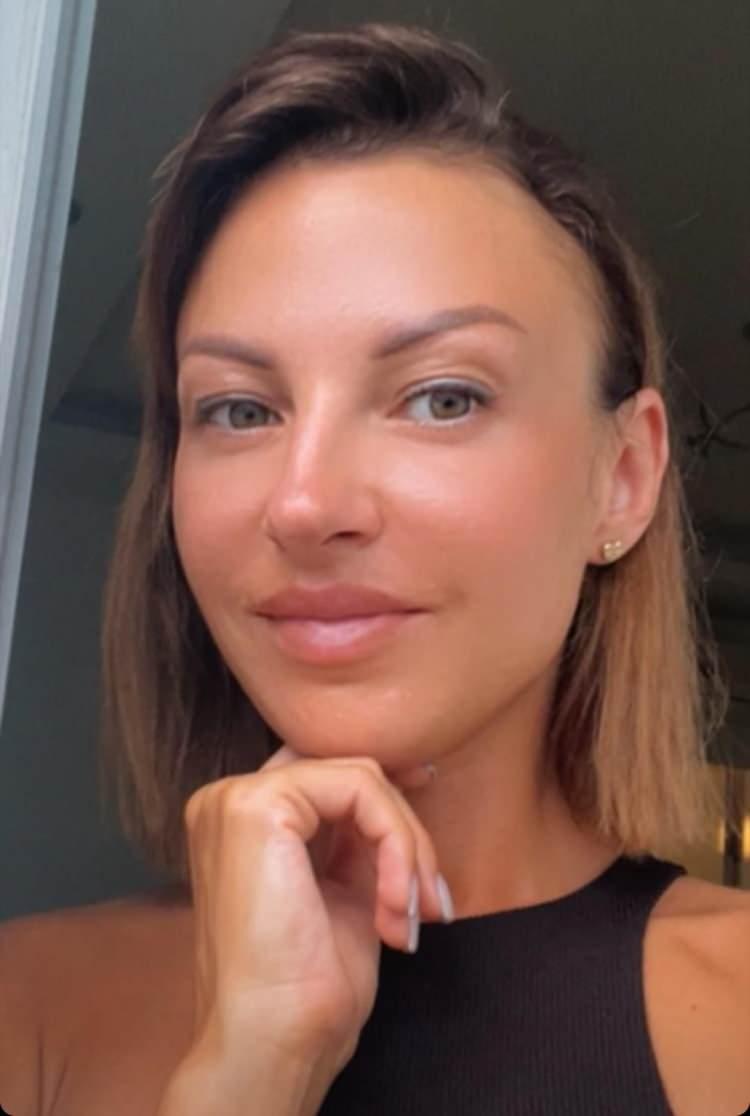 <p><span style="color:#A52A2A"><strong>"CAN GÜVENLİĞİM YOK"</strong></span></p>

<p>Iryna Melnychuk D., yaşadıklarını şöyle anlattı:</p>

<p> </p>

<p><strong>"Evliliğimizin başından itibaren psikolojik baskılar ve tehditler gördüm. Sürekli sınır dışı edilmekle tehdit ediyordu. Daha önce de birkaç kez uzaklaştırma kararı aldırdım. 30 Haziran'da çilingir çağırarak evime zorla girmişti. 5 Temmuz gecesi işten dönerken arkamdan zıplayarak kafama vurdu. Yere düştüm, vurmaya devam etti. Komşular ambulans çağırdı. Elim paramparça oldu, kafama zımba atıldı. Şimdi hastaneden çıktım ama hâlâ sokakta yürürken korkuyorum. İnanın sokakta yürürken arkaya dönüp kontrol ediyorum, hastaneye geldim burada bile bakıyorum arkadan insanlar yürüyor. Bekliyorum önüme geçsinler. Çünkü korkuyorum artık."</strong></p>
