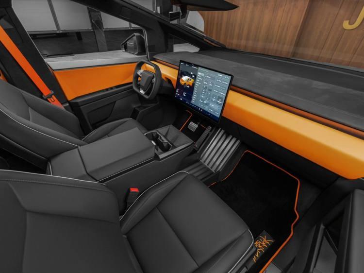 <p>Arizona'daki sıcak hava dalgasının sürekli şarjda olan Cybertruck'ı etkileyebileceğini düşünen Esguerra, Tesla yetkililerini aradı ve teknisenler Cybertruck'ı çalıştırarak servis merkezine derinlemesine inceleme yapmak için götürdü.</p>

<p> </p>
