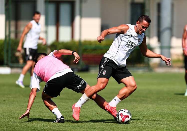 <p>Beşiktaş'ın en pahalı 10 transferi belli oldu.</p>