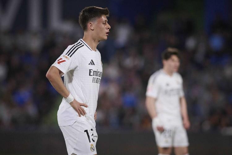 <p>5-Real Madrid: 2,9 milyar euro</p>
