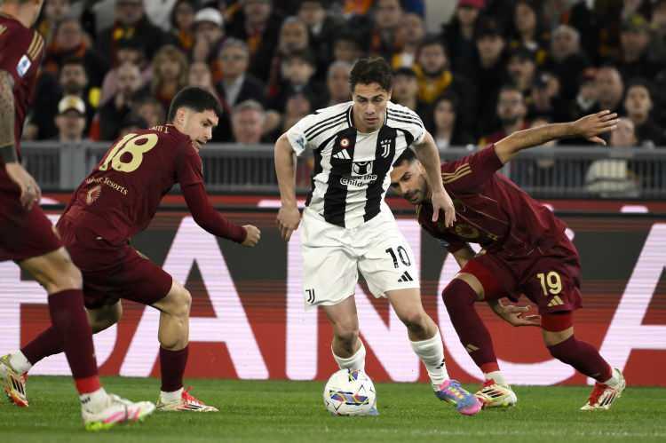 <p>3-Juventus: 3,18 milyar euro</p>