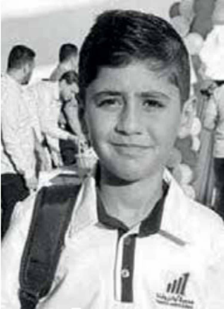 <p><strong>MALİK</strong></p>

<p>10 yaşında öldürüldü. İsrail, üç kardeşiyle birlikte katletti.</p>

<p> </p>
