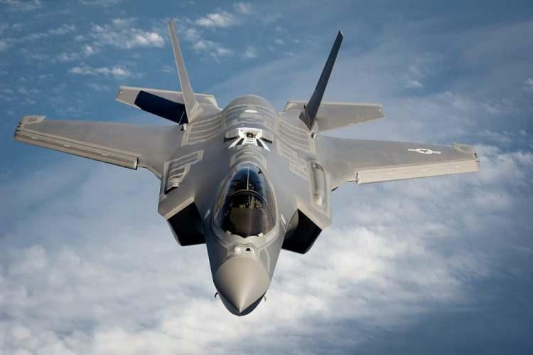 <p>Bir F-35 savaş uçağı, 30 Temmuz’da <strong>Lemoore Donanma Hava Üssü </strong>yakınlarında yere çakıldı. Uçağın pilotu kazadan sağ kurtulmayı başardı.</p>