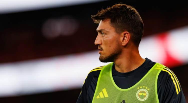 <p>Fenerbahçe'de Portekiz kampının en çalışkan isimlerinden olan Cengiz Ünder'in kiralık olarak gönerilme ihtimali bulunuyor.<br />
<br />
(AKŞAM)</p>
